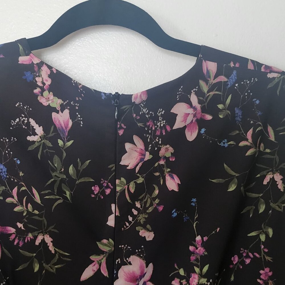 Flower dress with long sleeves - Picture 5 of 9